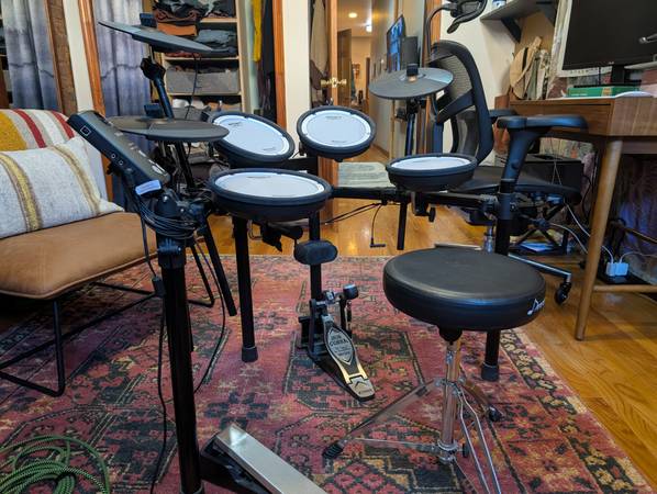 Roland Electronic Drums with Roland amp, Iron Cobra kickstand + extras 1