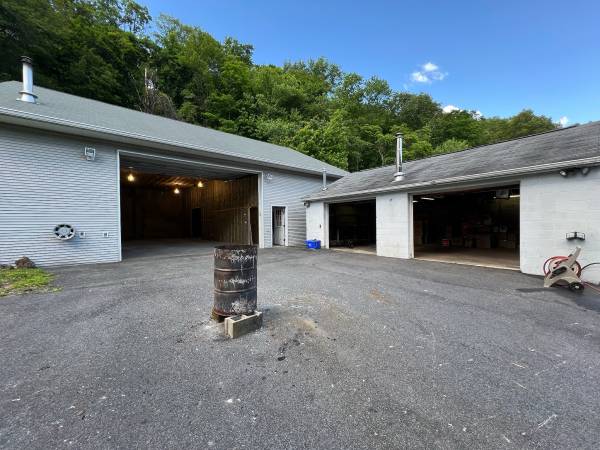 $1 / 2050ft2 - Storage 500+ 800 SF (Stony Point)64035736530434120