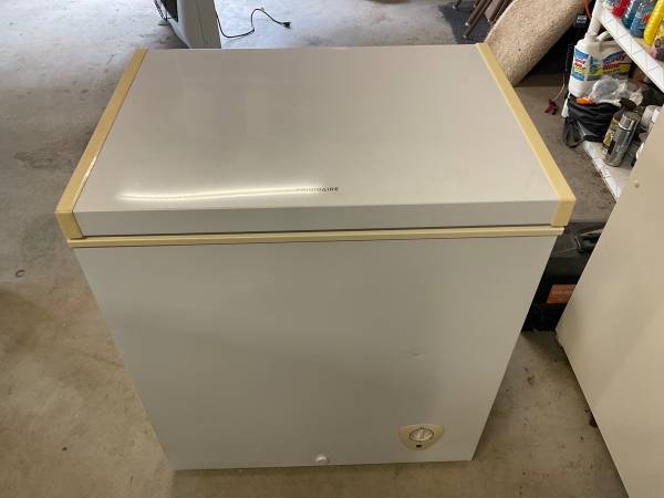 Upright freezer 1