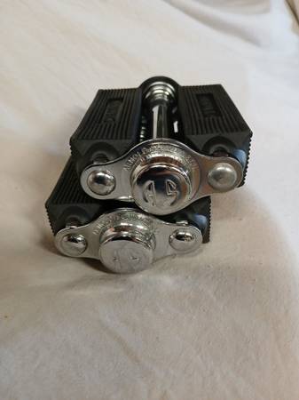 New Schwinn Bicycle Deluxe Pedals - bicycle parts - by owner - bike sale -  craigslist
