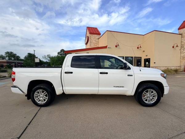 2019 Toyota Tundra CrewMax - Photo 6
