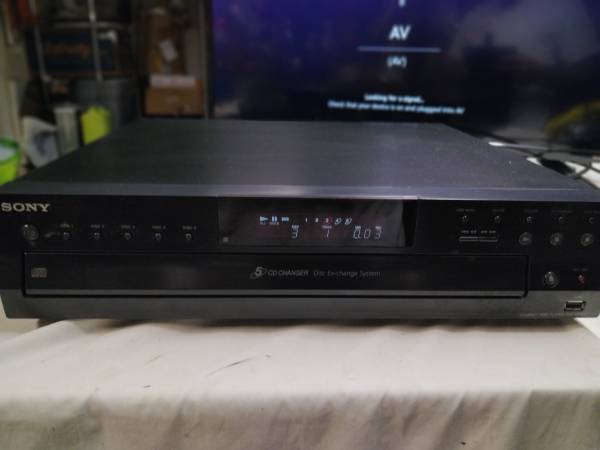 SONY 5 DISC CAROUSEL CD PLAYER 1