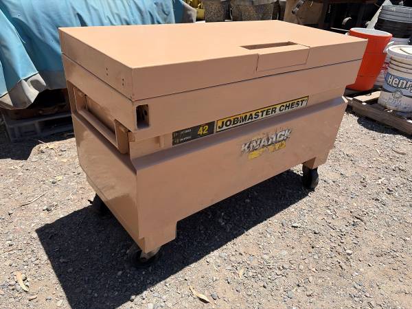 Knaack Box 1