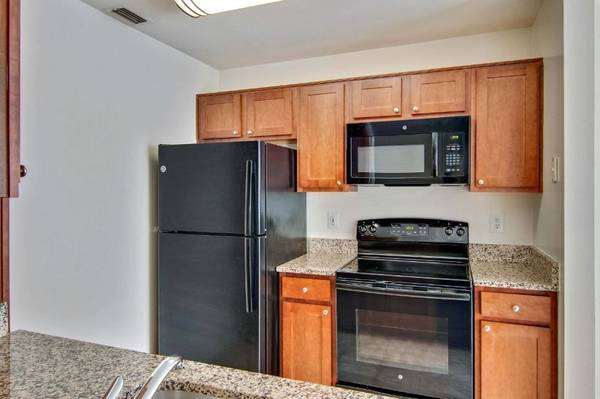 $1,705 / 1br - Sundeck, Controlled Access/Gated, Air Conditioner (201 Owings Gate Court, Owings Mills, MD)63694891335169124