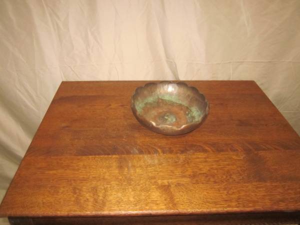Craftsman #890 Arts and Crafts style Hammered Copper Bowl 1