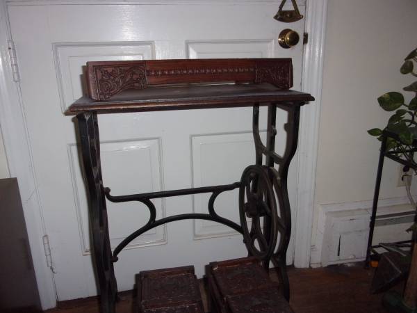 Singer Sewing Machine Base 1