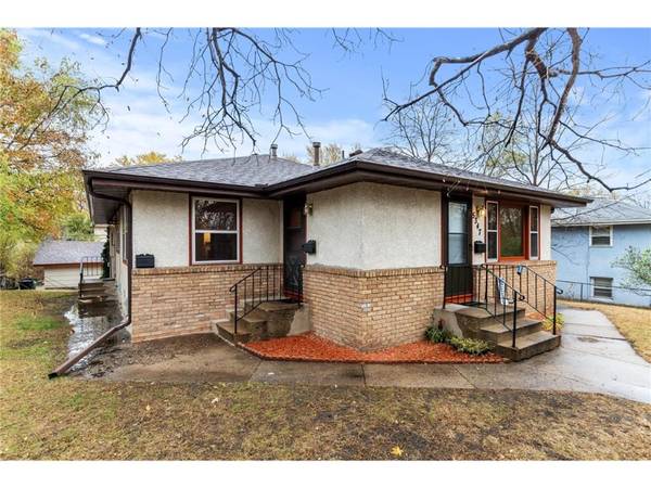 $1250.00 / 1br - 520ft2 - Cozy 1 Bed/1 Bath Unit in Fridley | Available 02/01 | $1350/mo63666897645569120