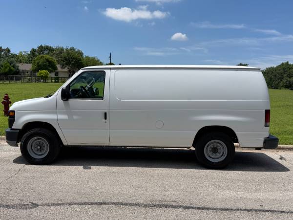 2010 Ford E150 Vans RWD 3 Door Van 4.6 8cyl. 1