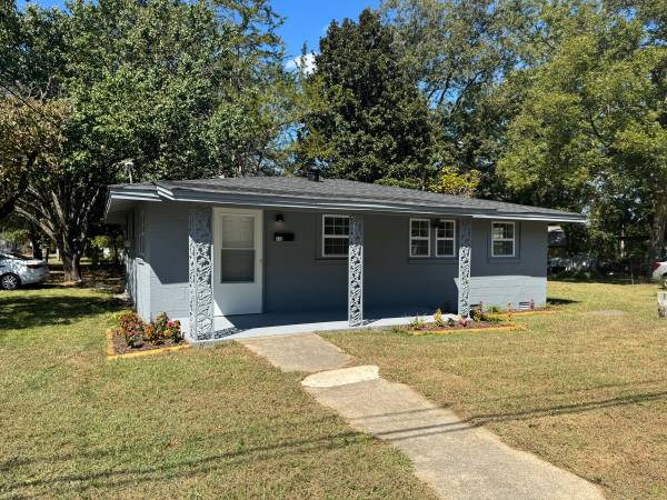 $149,000 / 3br - 959ft2 - House for Sale (La Grange)63897185270786120