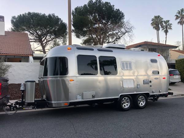 2017 Airstream Flying Cloud 1