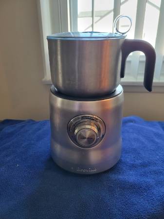 Breville Milk Cafe™ Electric Frother  Use for Espresso or Hot Chocolat 1