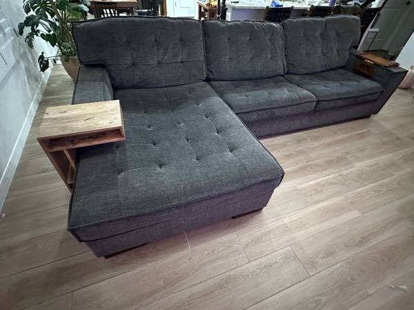 SOFA SECTIONAL 1