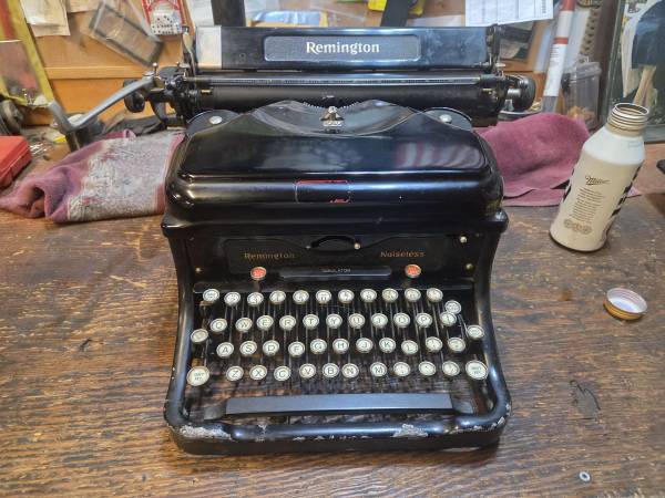 Typewriter 1