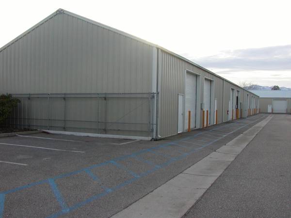 $700 / 1050ft2 - $700- Contractor Warehouse Shop/Storage Unit (Redding)63972531779075121
