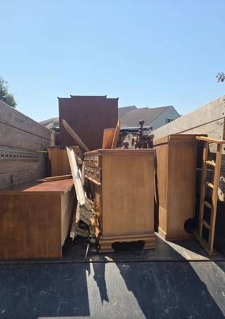Junk Removal/Trash Removal Lancaster,PA Call/Text 717-602-8228 1