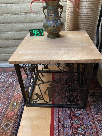 ORIENTAL STAND AND VASE 1