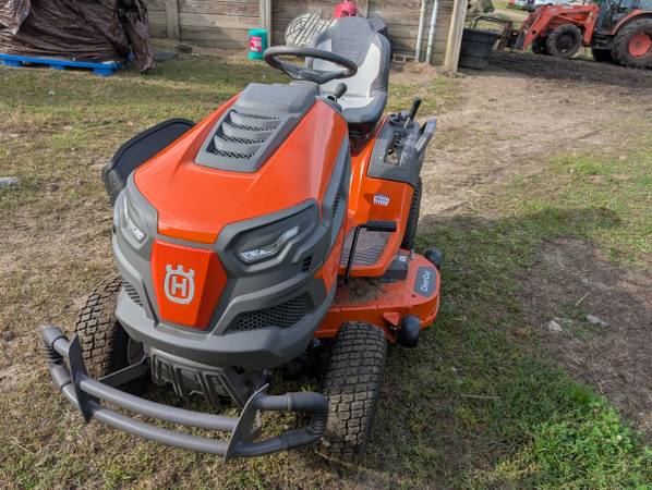 Husqvarna Riding Mower 1