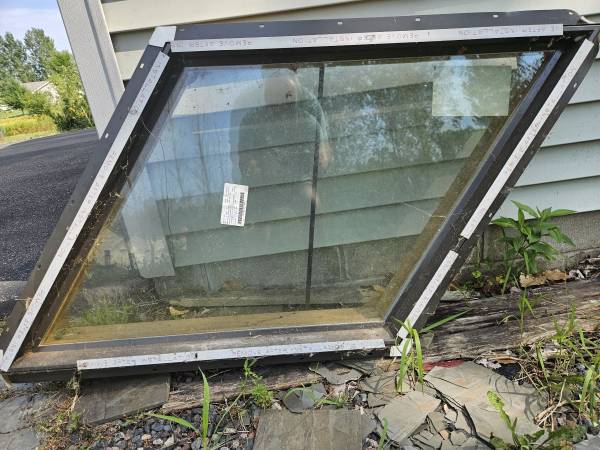 3 parallelogram windows 1