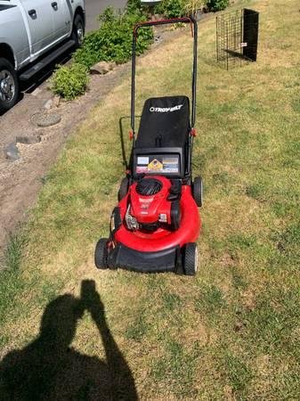 Troy Bilt lawnmower 1