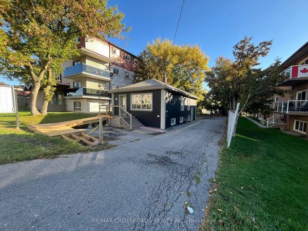 Office Property with Parking in Prime Oshawa 1