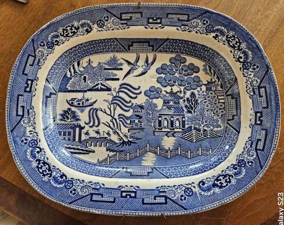 Classic Willow serving plate 1