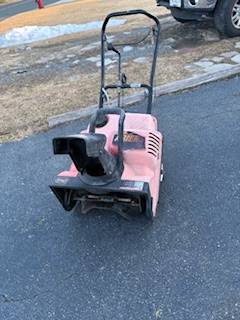 Ariens 722 Snowblower 1