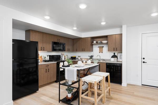 $2,373 / 3br - 1150ft2 - Energy-Star Appliances, Fitness Center, 3bd 2ba (20057 Ballinger Way NE, Shoreline, WA)63808106907267123