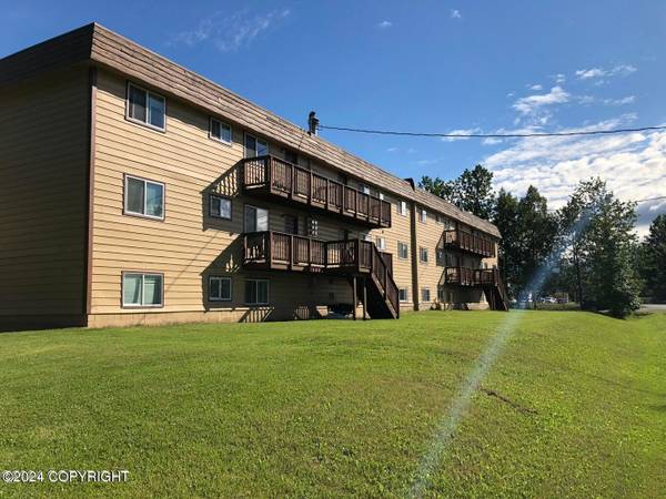 $1,625 / 2br - 850ft2 - 2nd Floor 2 Bed with Heat Paid! (5360 Lake Otis Parkway #4)64014173518210120