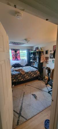 $800 / 3br - 1200ft2 - Room for rent Nov 1st (Mill Park)64039055997315124