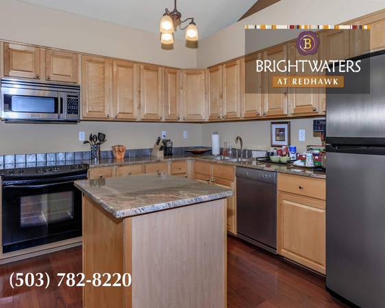$1,650 / 2br - WD Incl in 2 Bed - Garages + Easy Freeway & Public Transport Access (Tigard)63914738931202120