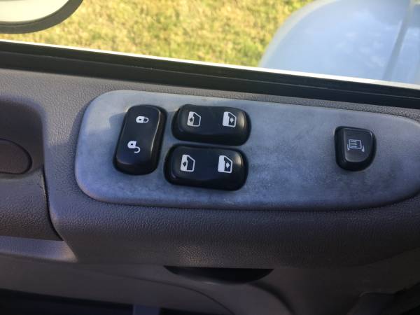 2017 Peterbilt 337 - Photo 11