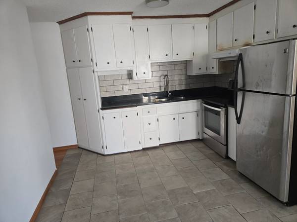 3 bed 2 bath duplex!! 1