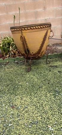 4-Flower Pots 1