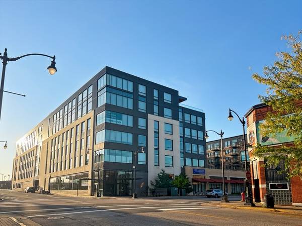 $431 Office in Downtown La Crosse 1
