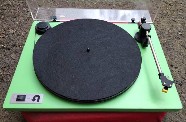U-Turn Orbit Turntable 1