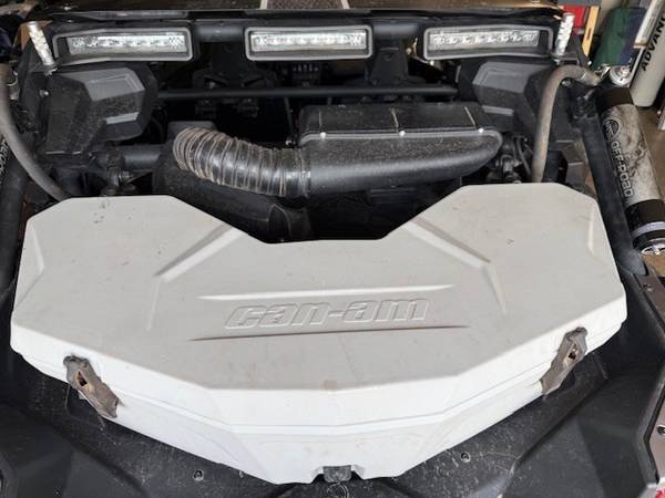 Cooler OEM 8 Gallon White LinQ Can-Am Maverick X3, Outlander, Renegade 1