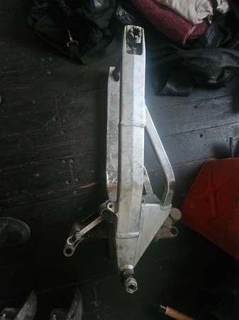 Hyabusa performance extended swingarm 1
