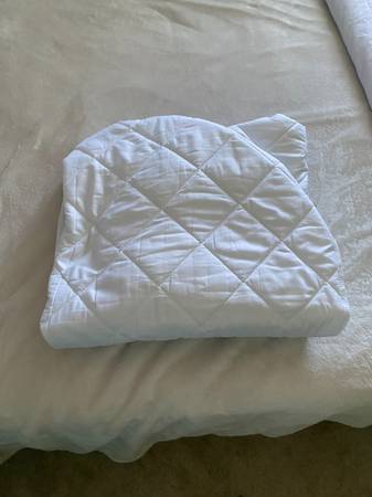 Mattress Pad - size full 1
