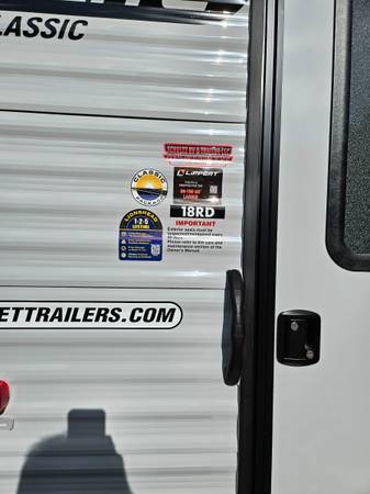 Nuevo remolque de viaje Sunlite 18 RD 2025 - $19.495 (Pulaski/Schultz Rv)63470461627395124