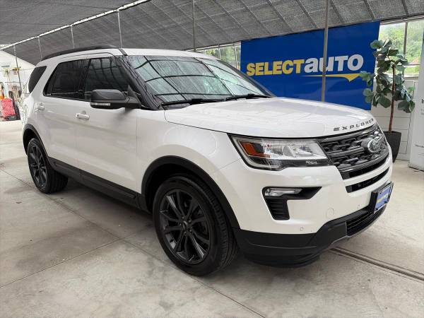 2018 Ford Explorer XLT 4WD one owner clean carfax 1