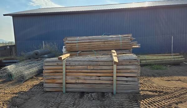 Cedar Split Rails 1