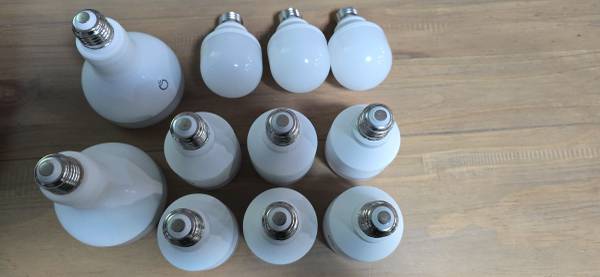Lifx Smart Bulbs 1