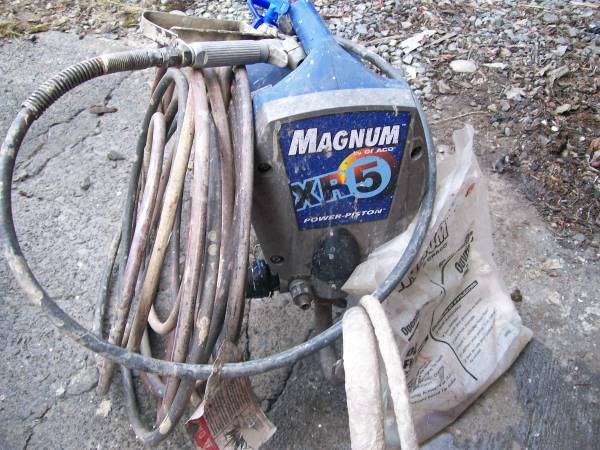 Graco Magnum Airless Paint Sprayer 1