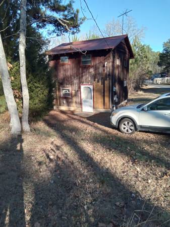 $600. mo., 1bdrm 1 bath 1