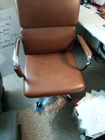 Office chair 1