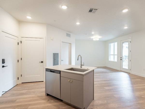 $1,199 / 510ft2 - ¡Hermoso Estudio en Alquiler! (Millcreek)63969198599042120