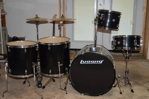 Ludwig Accent 7 piece Drum Kit 1