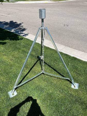 5th Wheel HITCH STABLIZER 1