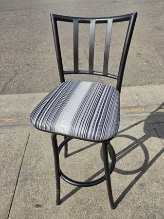 Single barstool #2136 1