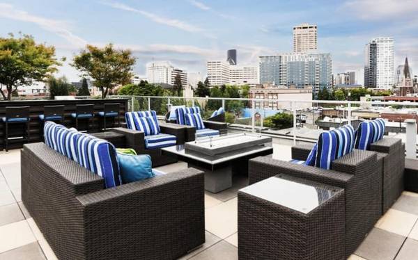 $2,210 / 1br - 696ft2 - Wood Plank Floors, Stainless Steel Appliances, Stainless Appliances (Capitol Hill)63808008242305120